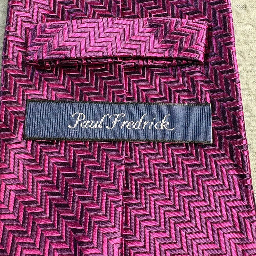 Paul Fredrick Mens Silk Necktie Magenta Pink Purple Chevron Herringbone Tie - Picture 6 of 8